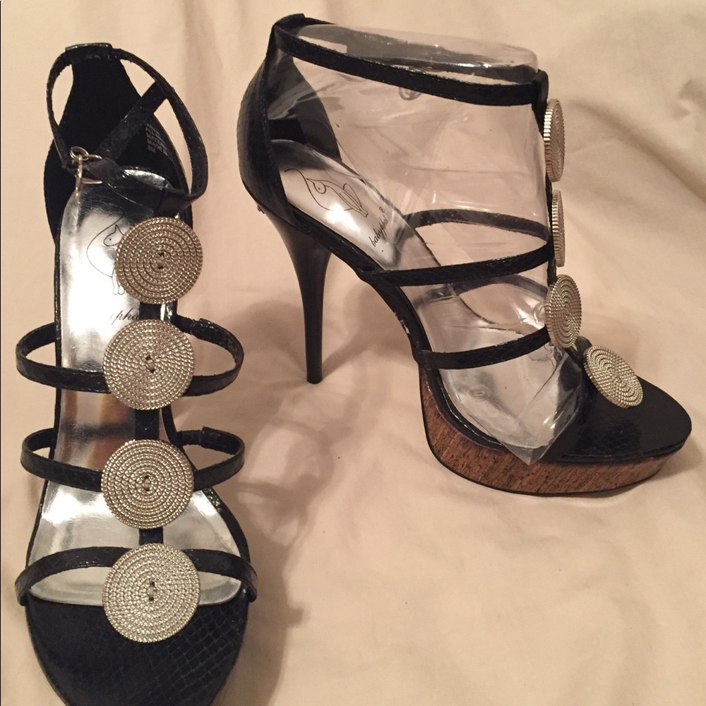 Baby Phat black platform heel